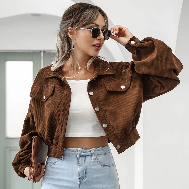 Damska kurtka z kordu w stylu cropped
